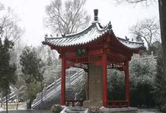 北京景山公园碑亭