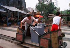 北京欢乐谷驼峰救险有什么好玩的