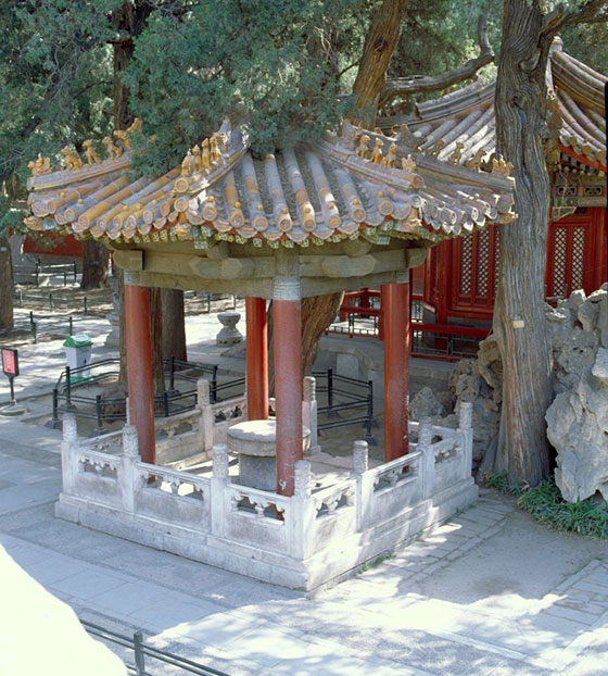 故宫博物院井亭汲水