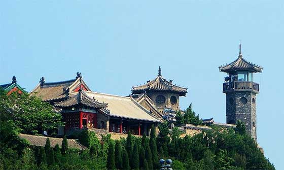 烟台蓬莱阁风景区普照楼