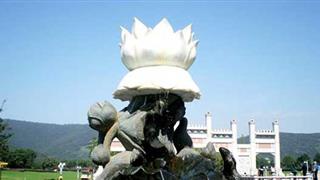 灵山大佛：洗心池