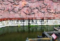 黄鹤楼《九九归鹤图》浮雕