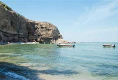 烟台蓬莱阁风景区黄渤海分界线