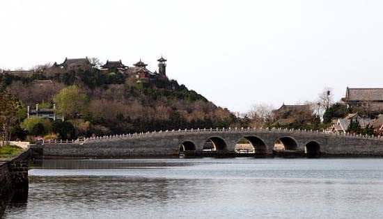 烟台蓬莱阁风景区登瀛桥