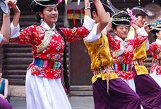 中国民俗文化村摩梭人木楞房有什么好看的