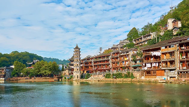 凤凰古城有什么好玩的