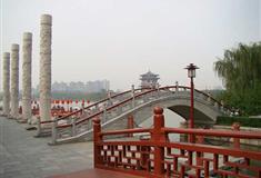 大唐芙蓉园八棱蟠龙石望柱