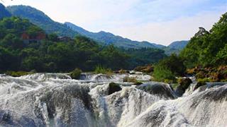 天星桥景区银链坠潭瀑布