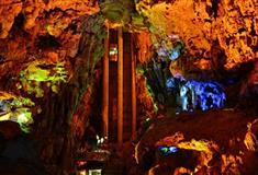 漓江冠岩景区漓江冠岩