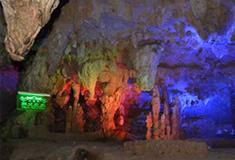 聚龙潭景区群龙迎宾