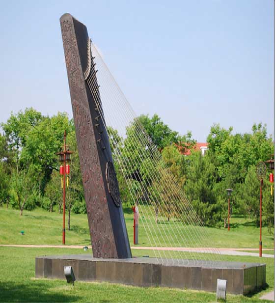 大唐芙蓉园古琴 大唐芙蓉园古琴