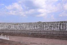 横店华夏文化园民族碑