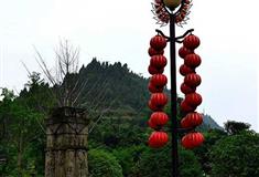 中国观音故里灵泉景区：聚贤广场