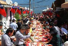 桂林义江缘景区长街宴餐厅