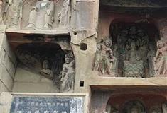 广元千佛崖风景区：千佛崖摩崖造像