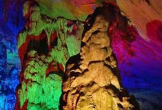 连州地下河：恐龙化石