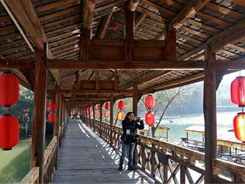 桂林义江缘景区风雨桥