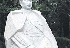 杨开慧纪念馆：毛岸英烈士塑像
