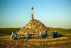 策克口岸：敖包山