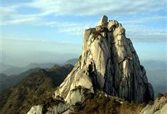 天柱山风景区：天柱峰