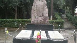 杨开慧纪念馆：毛岸青邵华墓