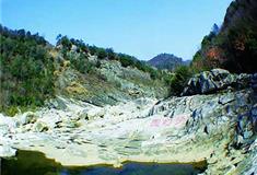 燕子河大峡谷梦幻园