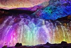 连州地下河：溶洞飞瀑