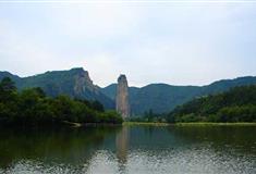 朱潭山：龙窟神水洞