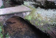 冠豸山：三叠潭