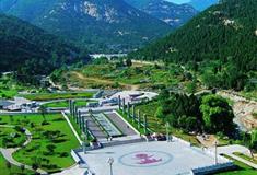 泰山天外村广场有什么好看的