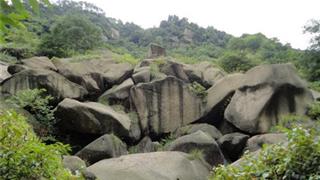 九华天池旅游景区：大脚印