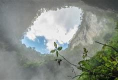 乐业大石围白洞天坑有什么好看的