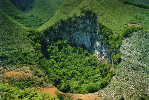 乐业大石围15983