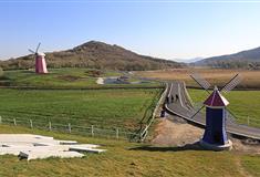 大连铭湖国际温泉滑雪度假区：玫瑰风车