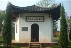 瑞金共和国摇篮景区：红军烈士纪念亭