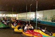 广州笑翻天乐园：碰碰车