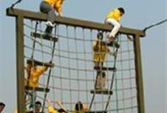 广州笑翻天乐园：军体训练区