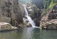 广东第一峰旅游风景区：飞龙潭