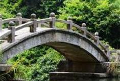 衡山水帘洞：醉眠湖