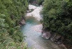 广东第一峰旅游风景区：秤架大峡谷