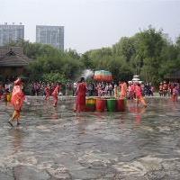 中华民族博物院泼水龙亭