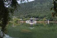 黑龙潭风景区：一文亭