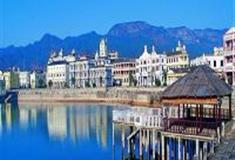 广州街香港街景区：维多利亚港