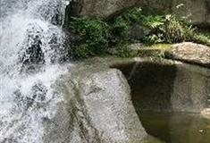 龙井峡：湘妃池