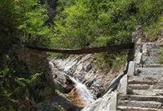 龙井峡：龙王樽瀑布