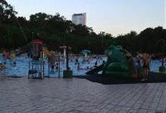 广州天河公园：游泳场