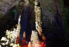 武隆芙蓉洞：火箭待发