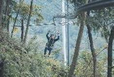 天府花溪谷：空中飞人