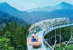 天府花溪谷：悬崖玻璃漂流