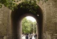 西安城墙景区：勿幕门